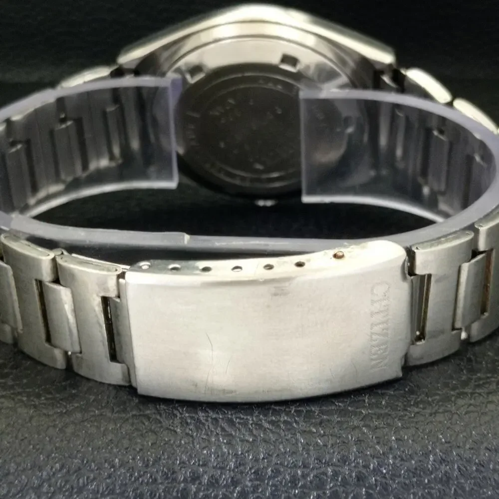 Vintage 1972 Citizen Automatic Mens Silver Watch W/daydate & Blue accents